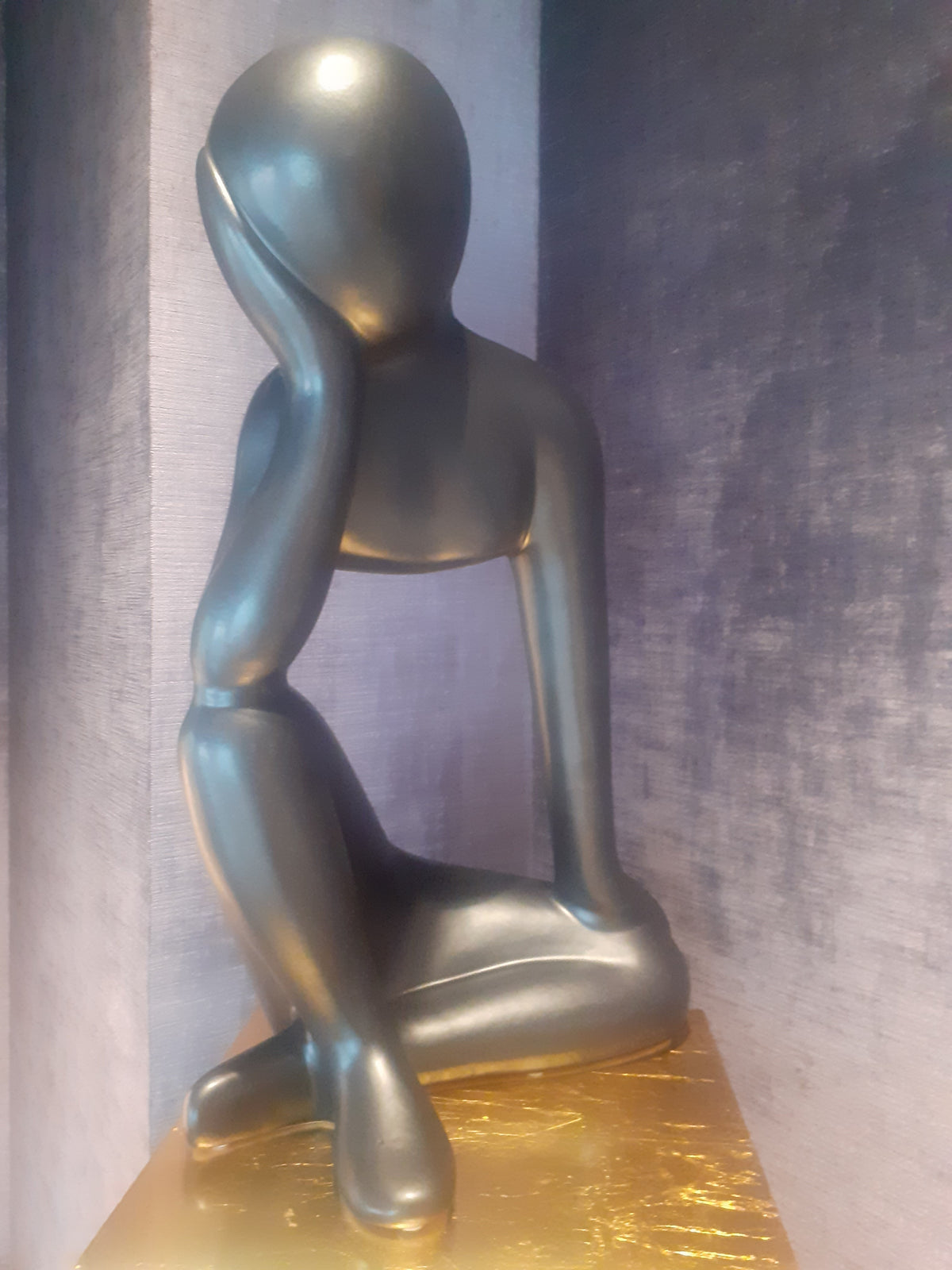 Statue PENSEUR noire, DRM, visuel 2