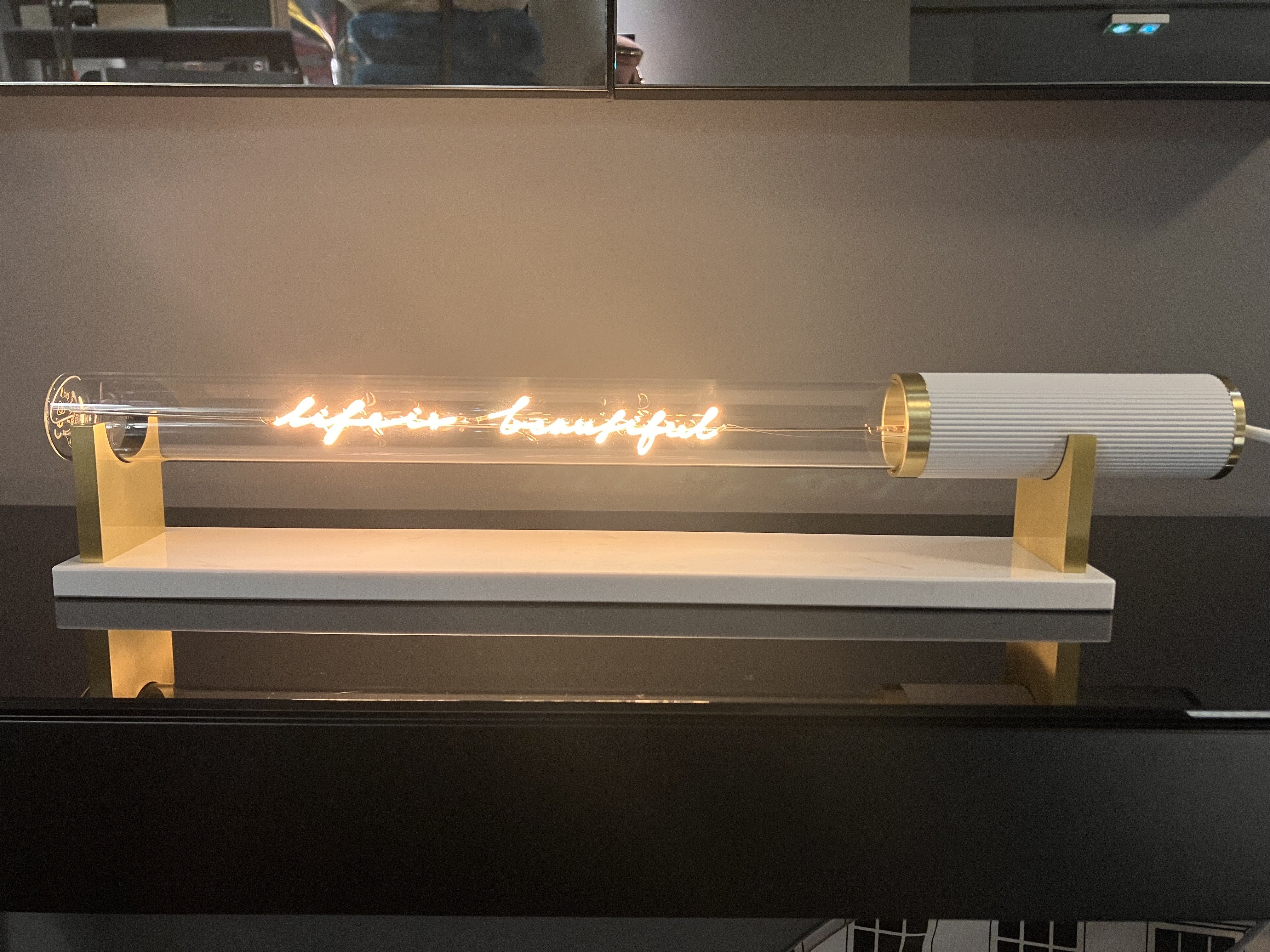 Message in the Tube - "Life is beautiful", Elements Lighting, visuel 11