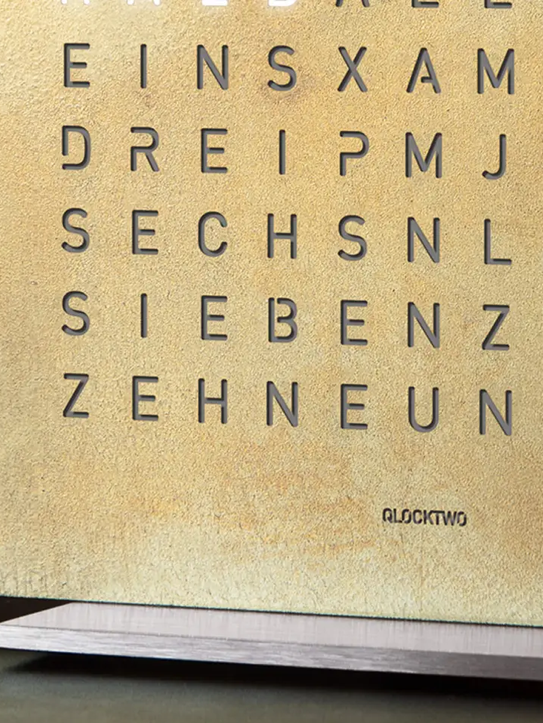 Horloge de table Earth 13,5 - Golden Legend, Qlocktwo, visuel 7