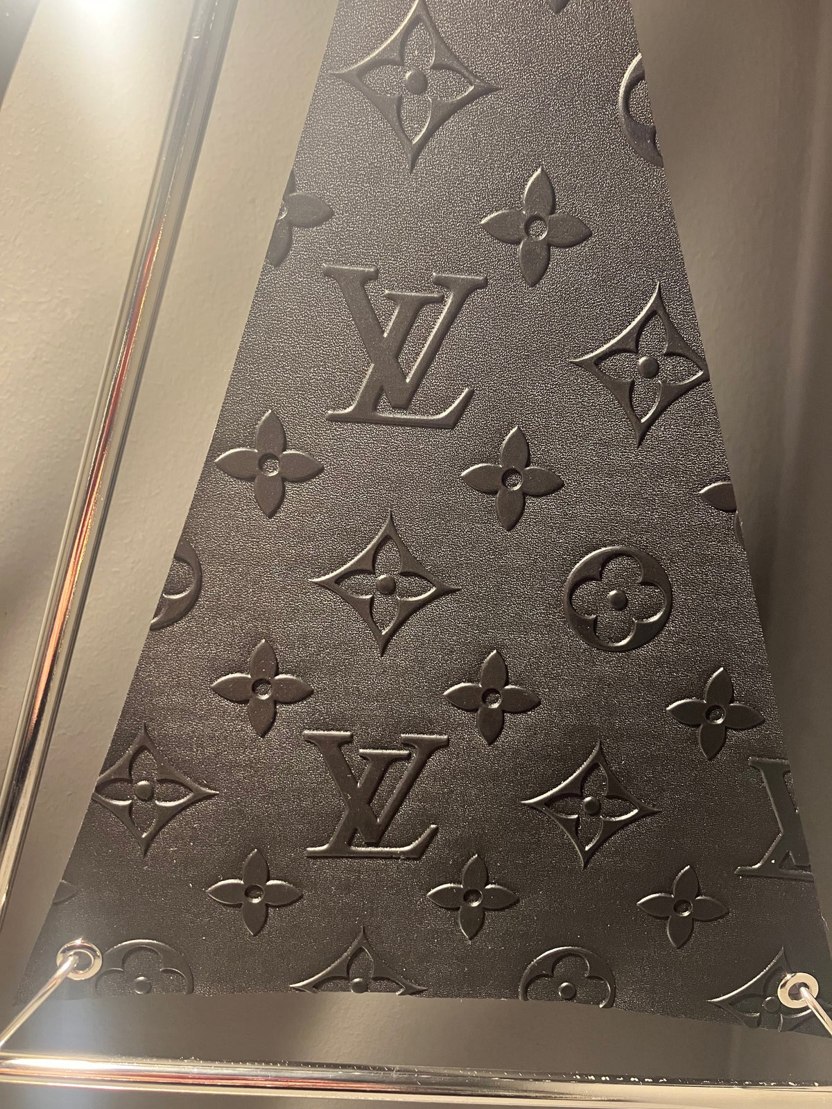 Voilier Cronos 40 Carbone - Monogramme relief noir, visuel 3