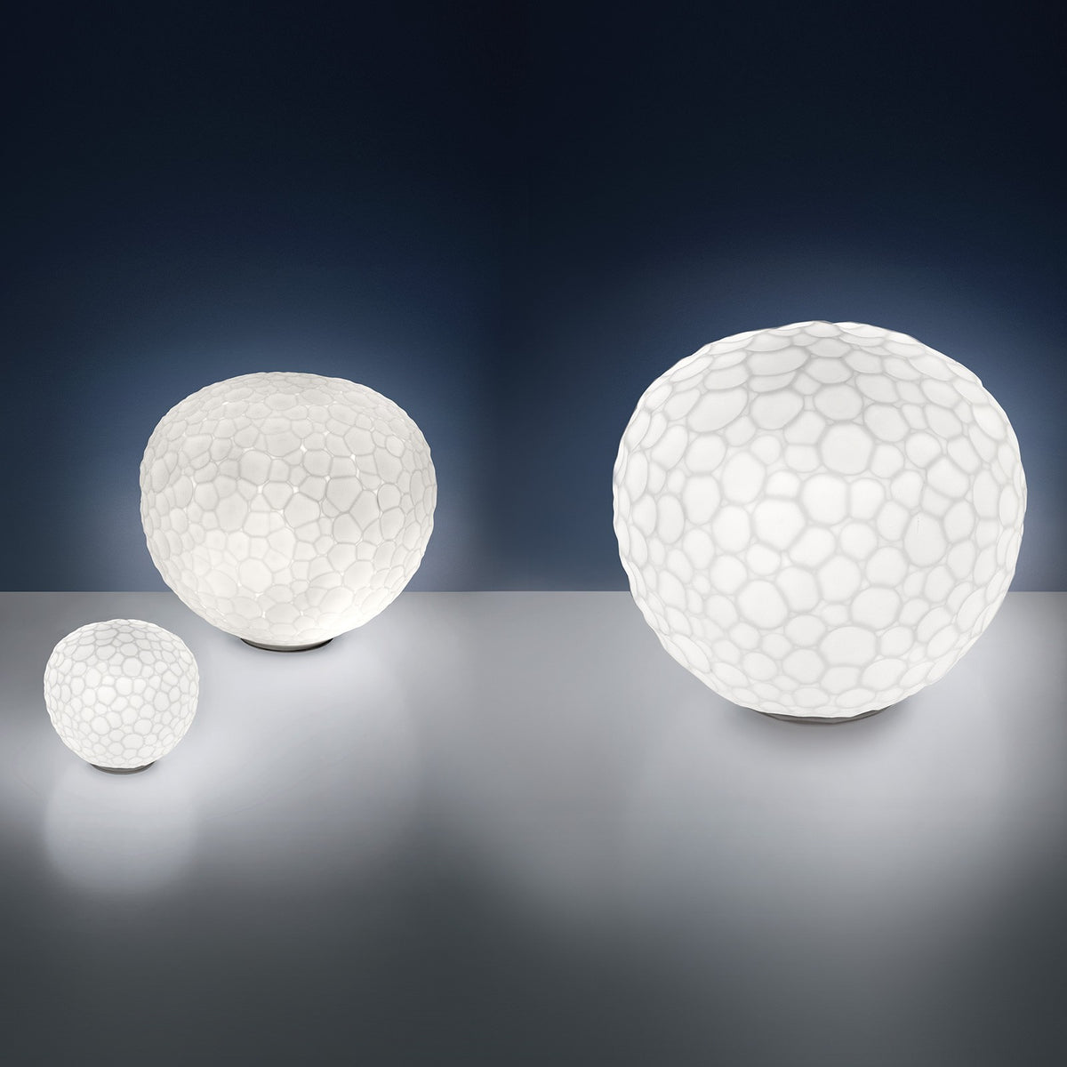 Lampe à poser METEORITE 48, Artemide, visuel 2