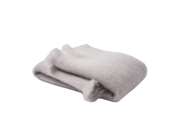 Plaid Mohair 130x200cm (73% mohair, 24% laine, 3% polyamide), Mantas Ezcaray, visuel 2