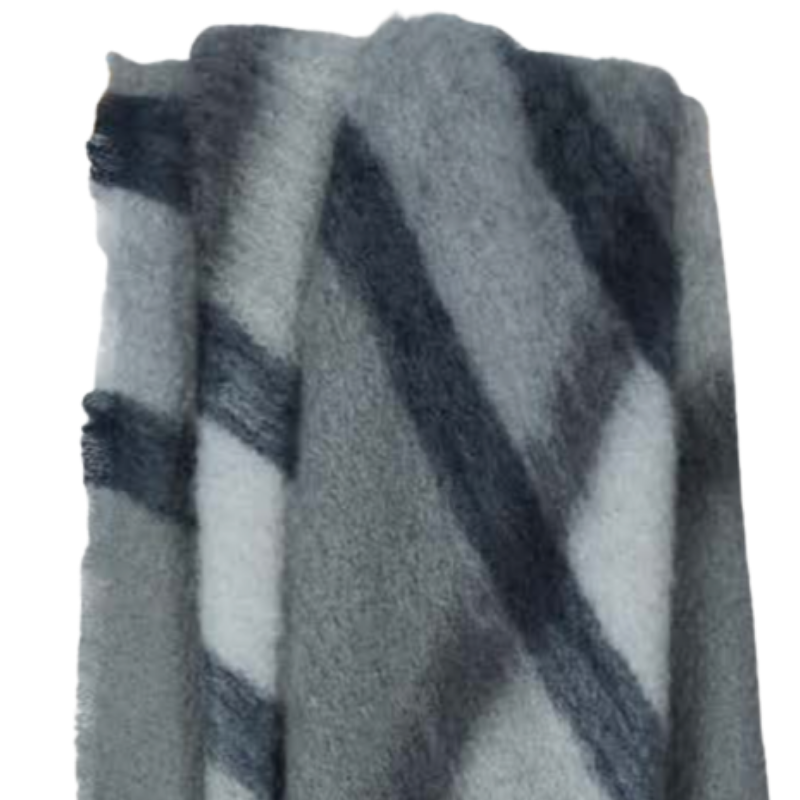 Plaid Mohair 130x200cm (73% mohair, 24% laine, 3% polyamide), Mantas Ezcaray, visuel 10