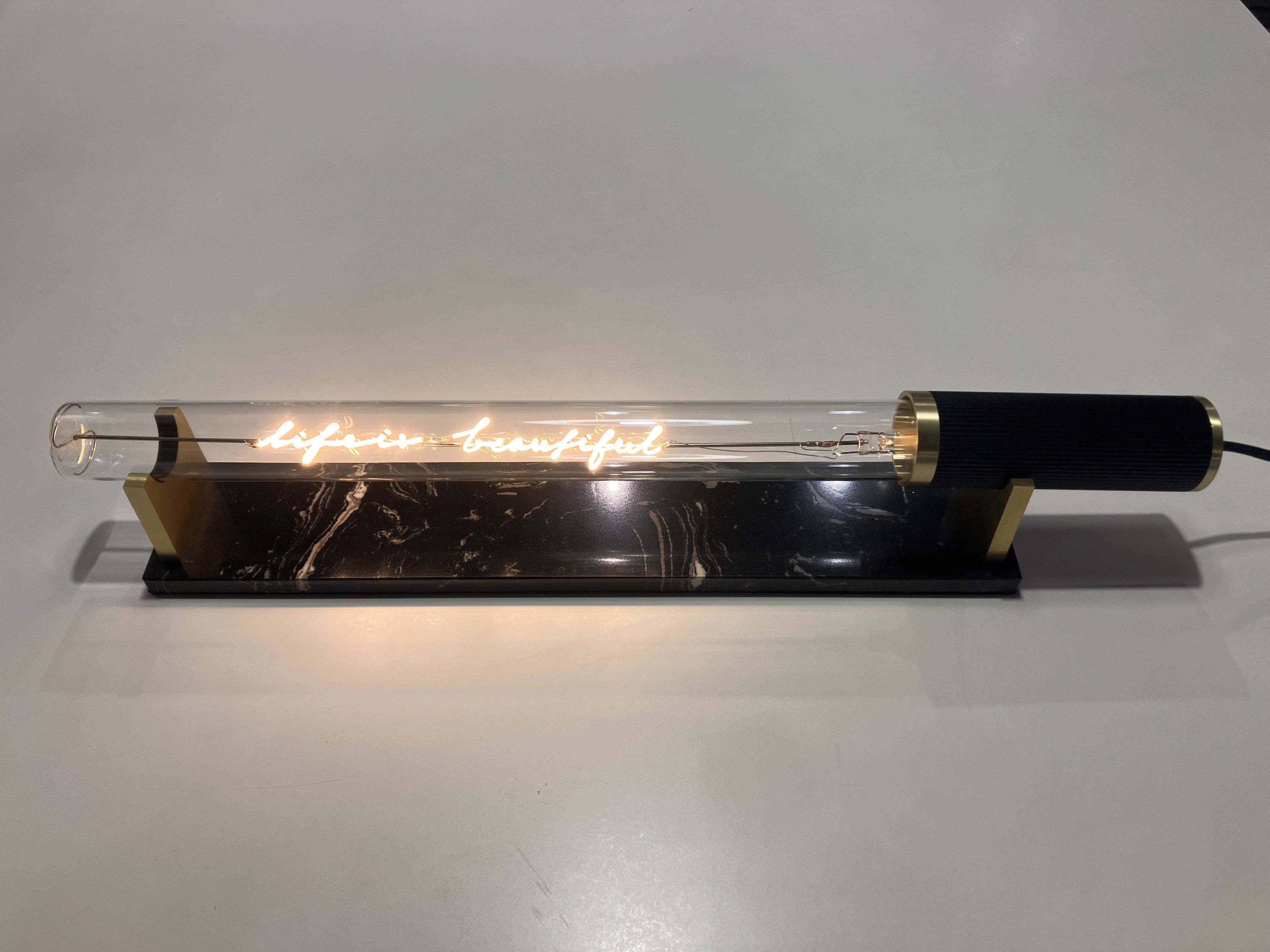 Message in the Tube - "Life is beautiful", Elements Lighting, visuel 4