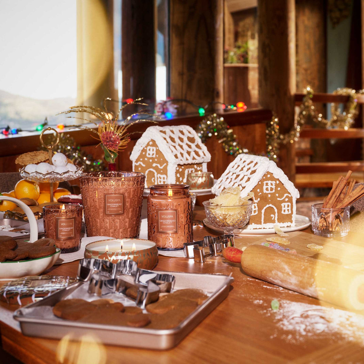 Bougie verre Large Jar Gingerbread Chalet 510g, Voluspa, visuel 3