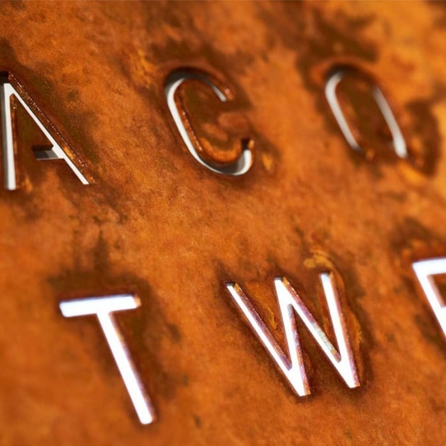 Horloge de table Earth 13,5 - Rust, Qlocktwo, visuel 5
